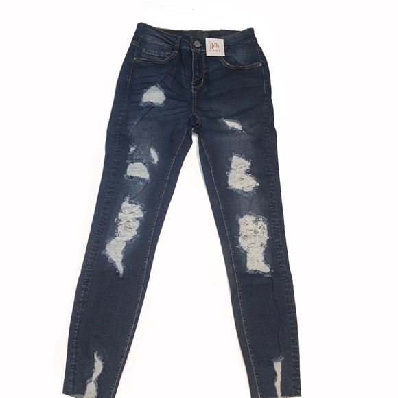 Denim - ✨DISTRESSED JEANS✨ Denim - ✨DISTRESSED JEANS✨